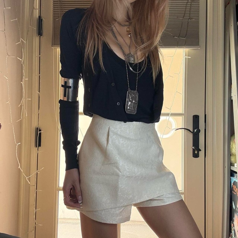 NWOT Jill Stuart Off-White/Cream Jacquard Print High-Waisted Mini Skort